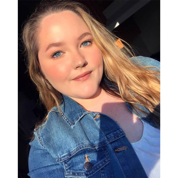 Meet your Posher, Molly - Picture 1 of 1